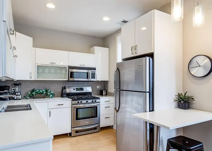 Cozy Beautiful Downtown Unit Chi In Prime River North Location Near Mag Mile - 2 * Chicago